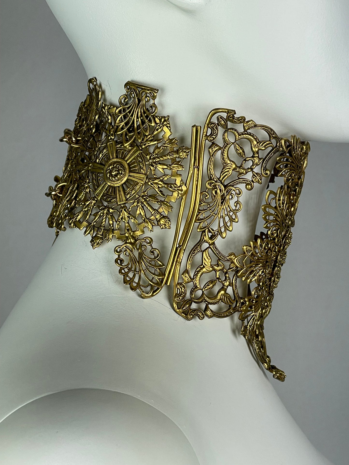 F/W 1997 Givenchy Haute Couture by Alexander McQueen Runway Huge Gold Filigree Choker Necklace