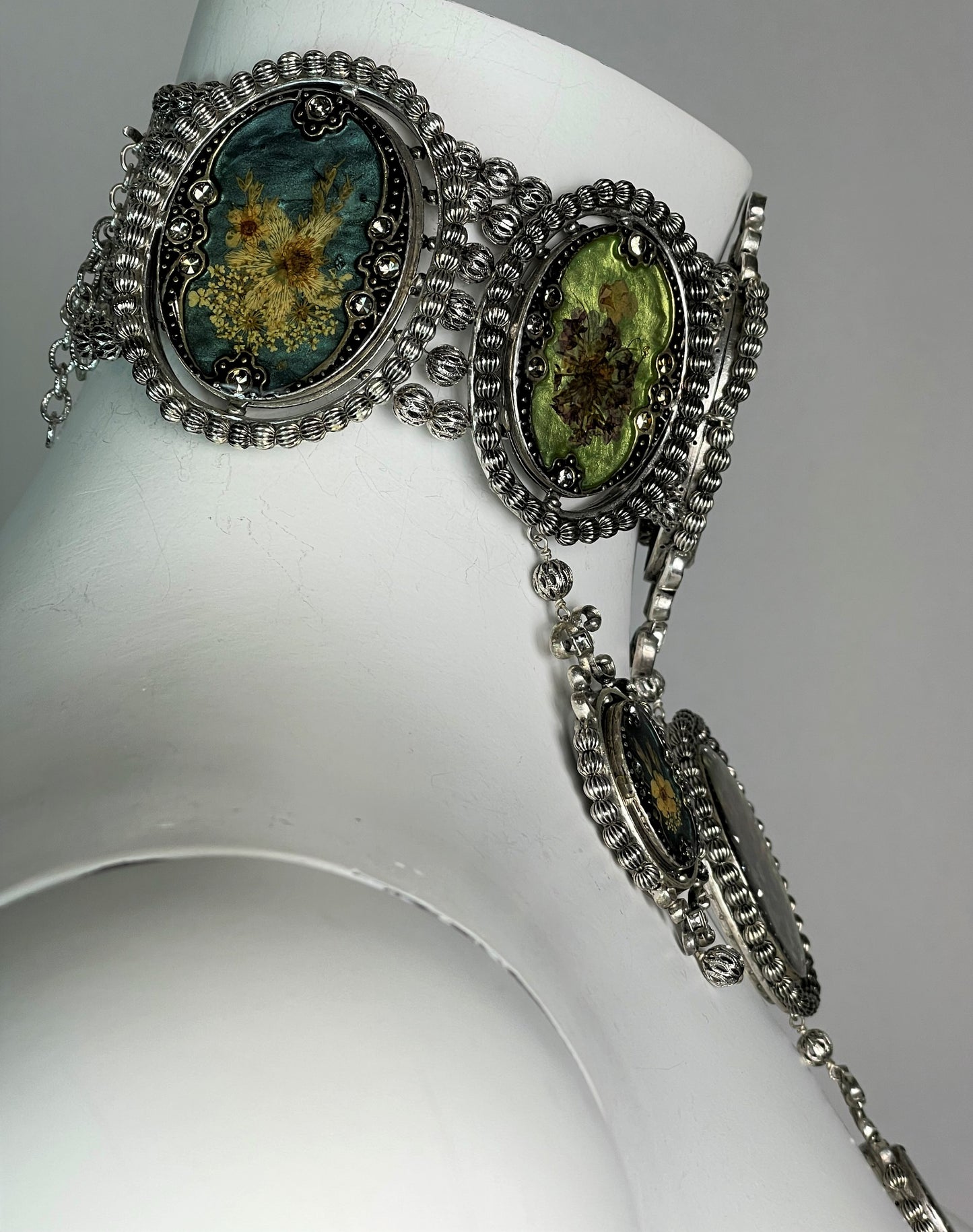 F/W 1998 Christian Dior by John Galliano Runway Large Cameo Choker Necklace & Earrings Set