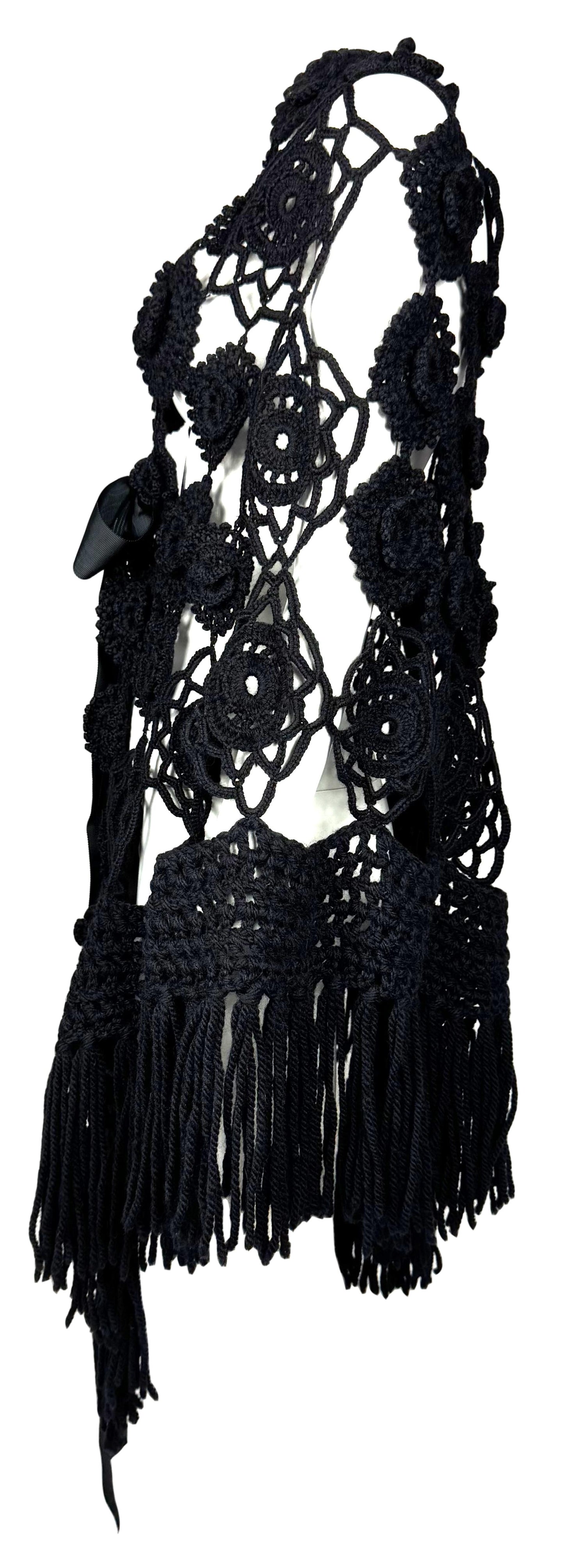 2009 Roberto Cavalli Black Crochet Boho Chic Floral Large Bow Poncho Shawl Wrap