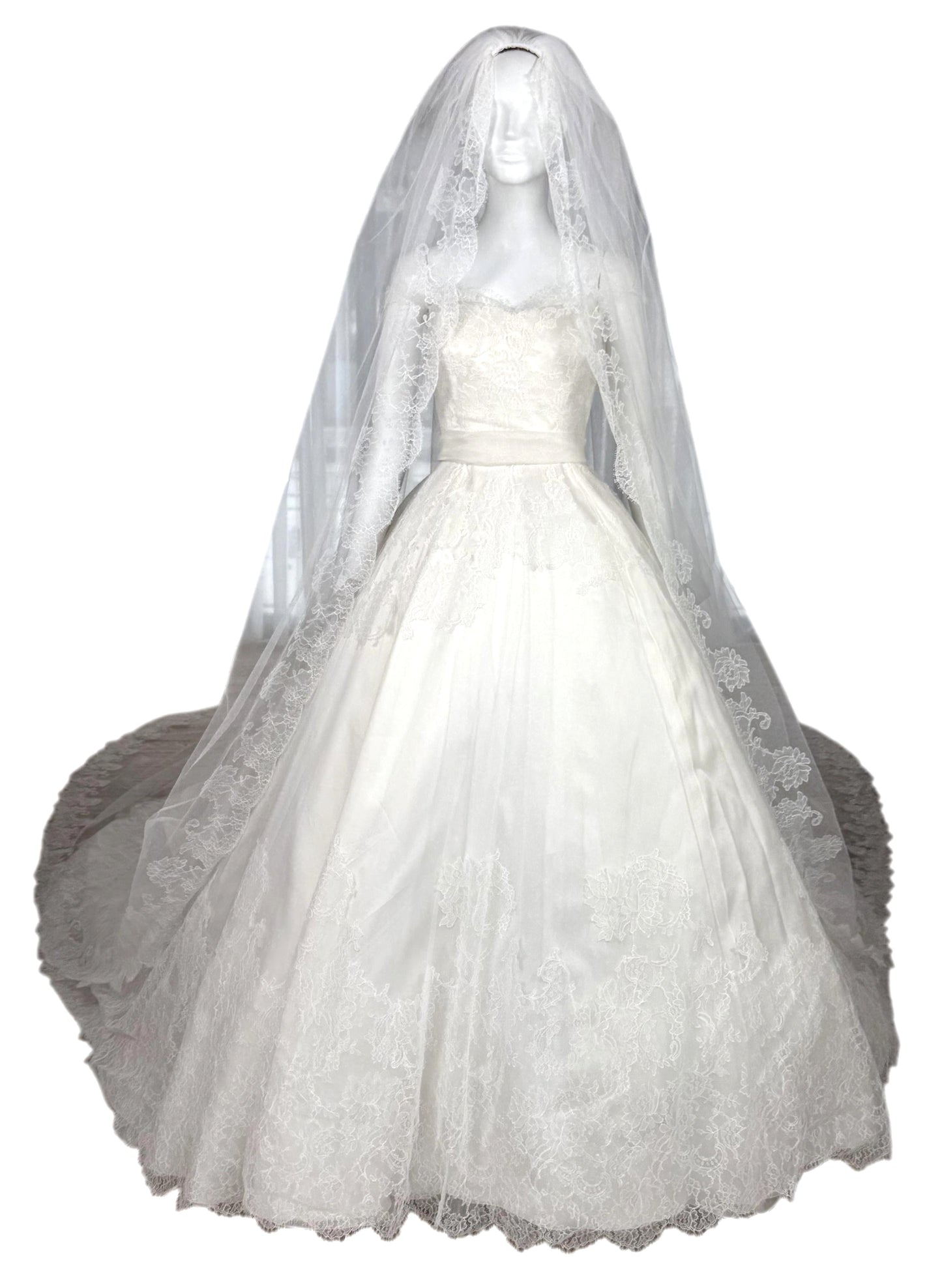 $137K F/W 2012 Christian Dior Haute Couture by Raf Simons Custom Wedding Gown Dress w Extra Long Veil