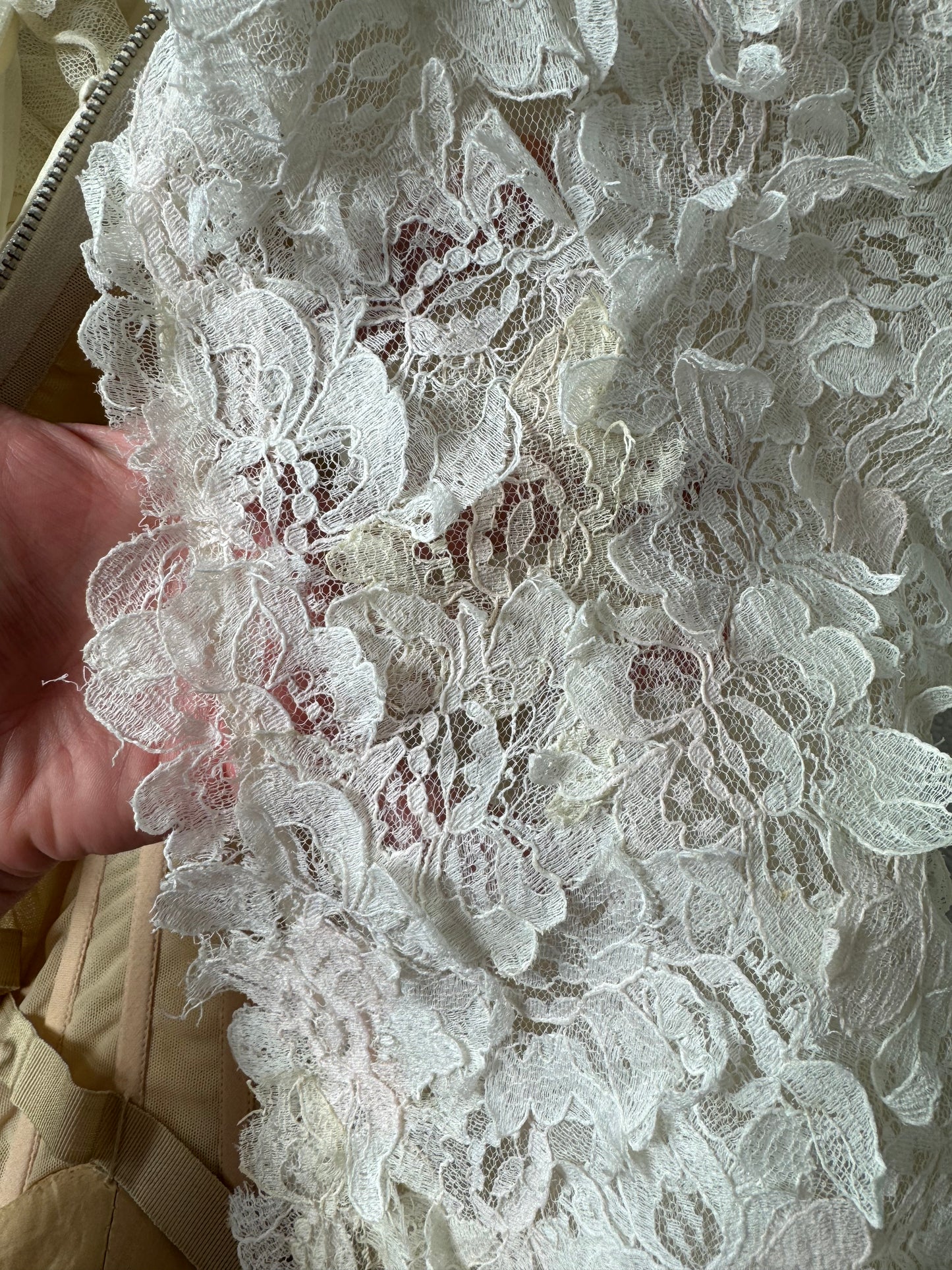 S/S 2015 Christian Dior Haute Couture Chantilly Lace Petal Strapless 1950's Style Gown Dress w Train