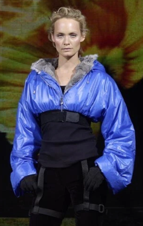 F/W 2003 Dolce & Gabbana Runway Off White Cropped Puffer Coat Jacket w Fur