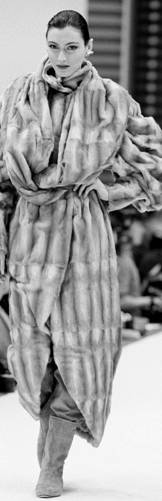 F/W 1986 Fendi x Karl Lagerfeld Kolinsky Sable Fur 1920's Flapper Style Open Front Long Coat