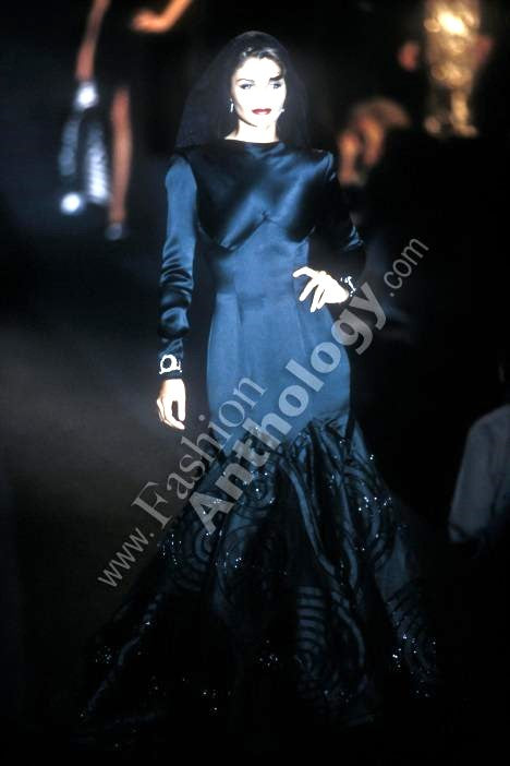 Vintage F/W 1992 Valentino Haute Couture Runway Black Spanish Beaded Gown Dress