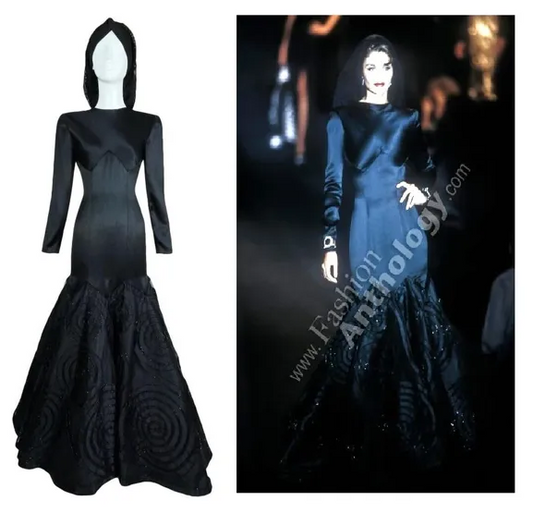 Vintage F/W 1992 Valentino Haute Couture Runway Black Spanish Beaded Gown Dress
