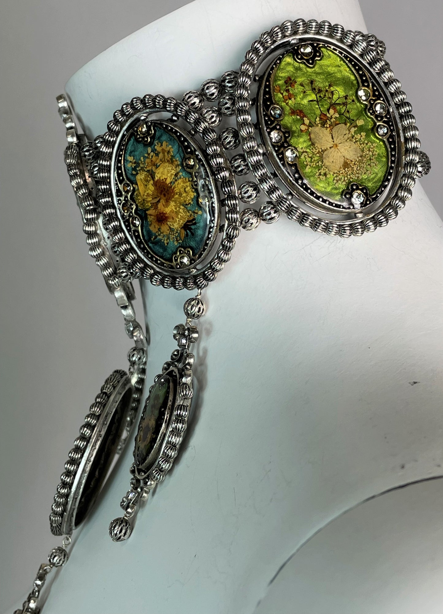 F/W 1998 Christian Dior by John Galliano Runway Large Cameo Choker Necklace & Earrings Set