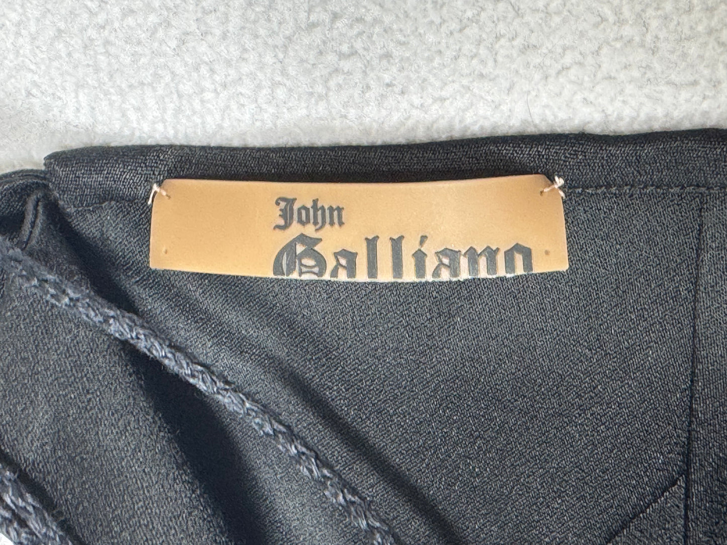 F/W 2002 John Galliano 1940's Old Hollywood Pin-Up Style Black Strapless Padded Corset & Extra Long Maxi Skirt w Train