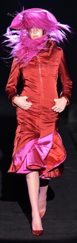 F/W 2003 Gianfranco Ferre Runway Red Silk Satin High Collar Fitted Maxi Coat Dress Jacket