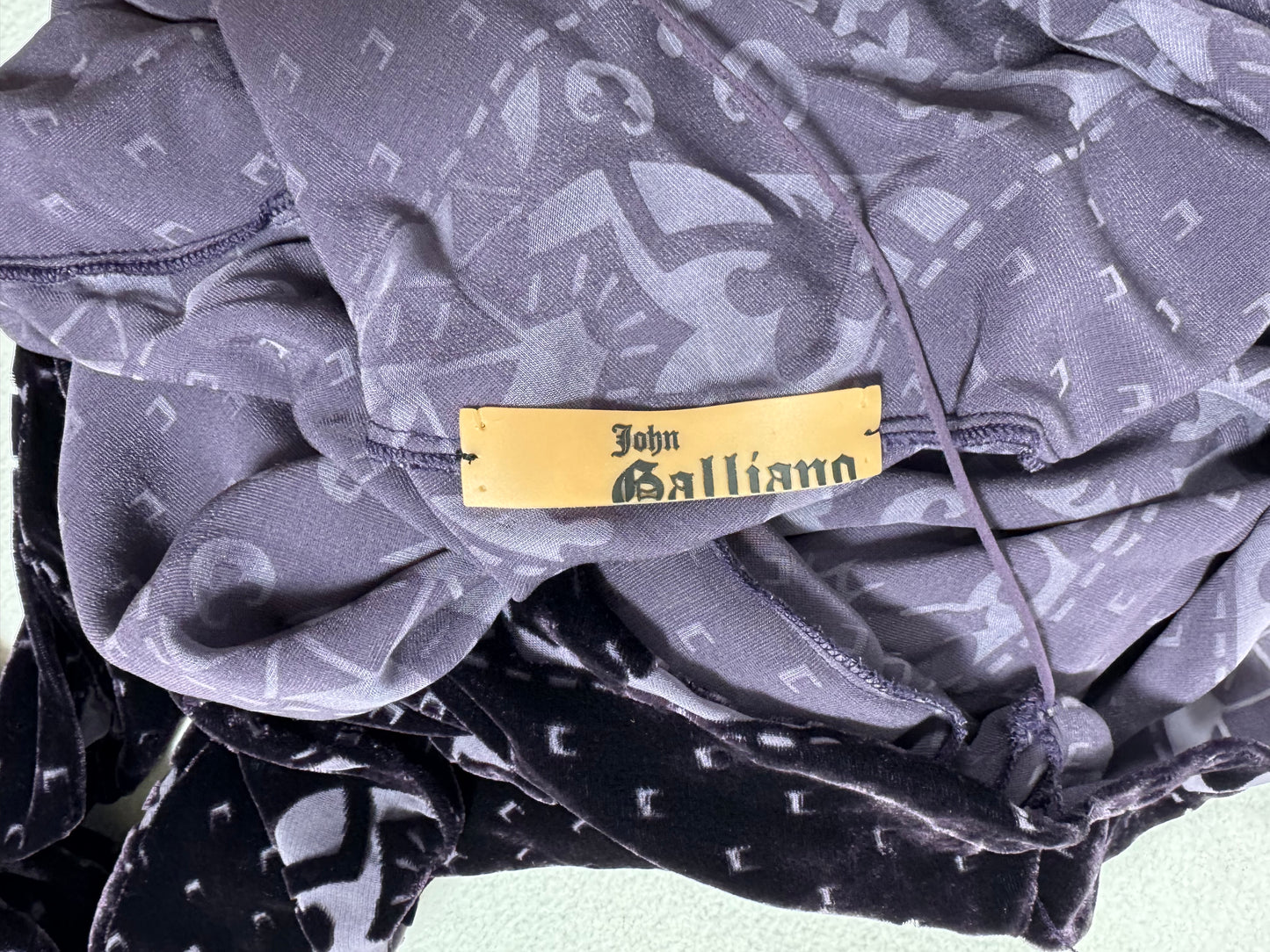 F/W 2003 John Galliano Plunging Sheer Purple Velvet Old Hollywood 1940's Pin-Up Style L/S Choker Sash Mermaid Gown Dress