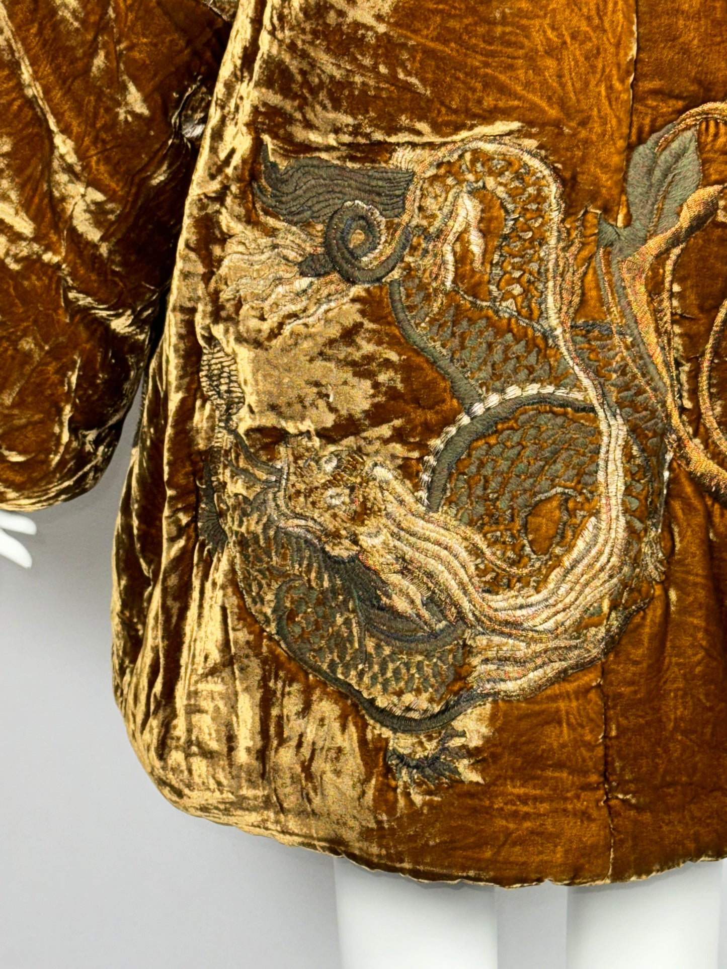 NWT 2004 Gianfranco Ferre Gold Velvet Dragon Chinoiserie Puffer Coat Jacket