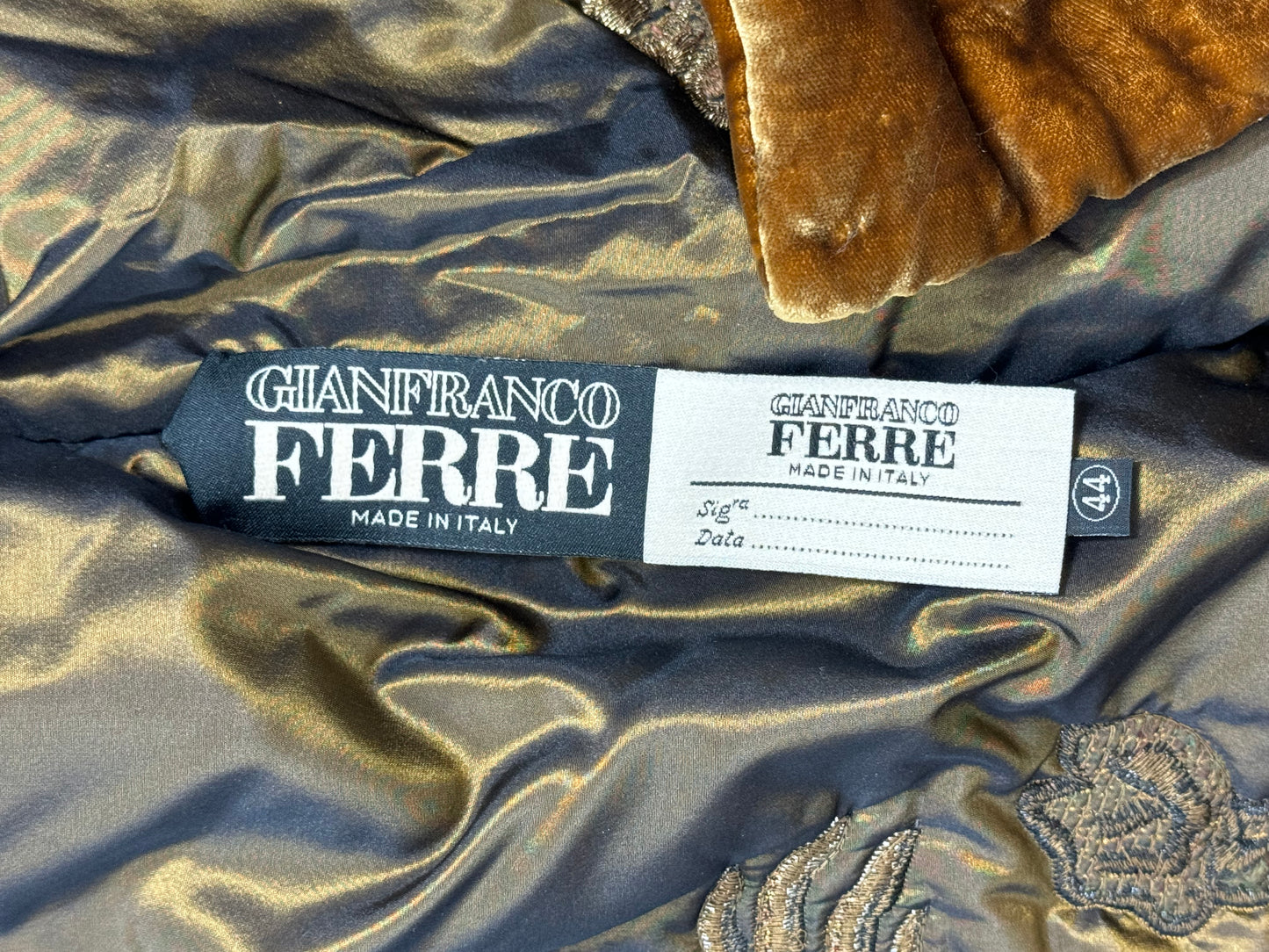 NWT 2004 Gianfranco Ferre Gold Velvet Dragon Chinoiserie Puffer Coat Jacket