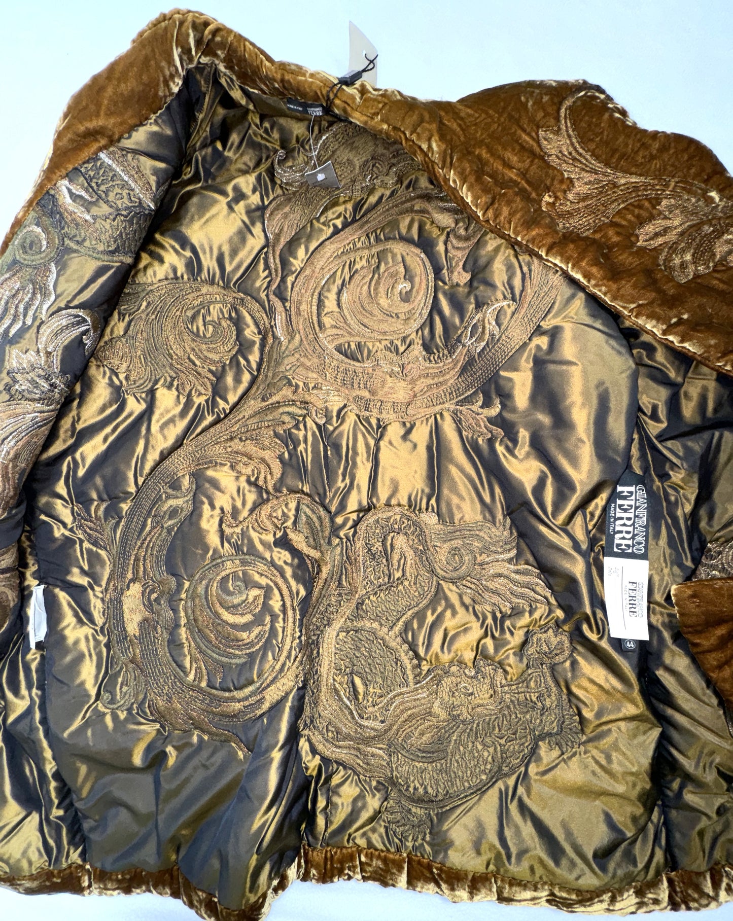 NWT 2004 Gianfranco Ferre Gold Velvet Dragon Chinoiserie Puffer Coat Jacket