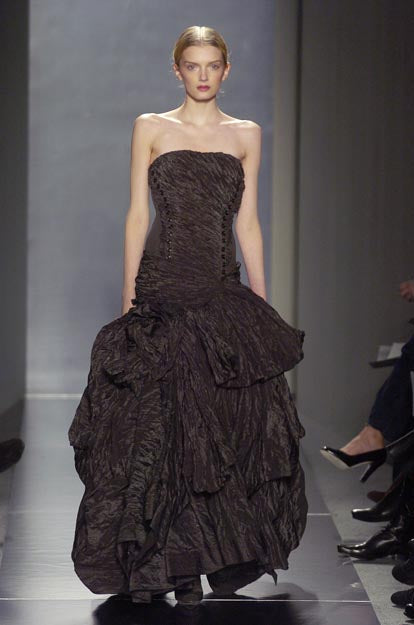 F/W 2005 Donna Karan Goth Queen Strapless Black Swan Tattered Shredded Ballgown Gown Dress