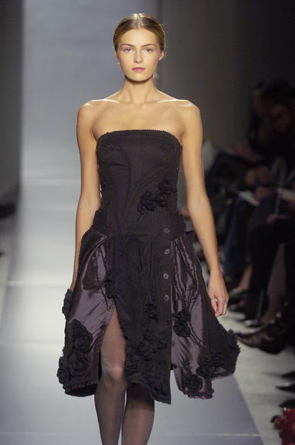 F/W 2005 Donna Karan Goth Queen Strapless Black Swan Tattered Shredded Ballgown Gown Dress