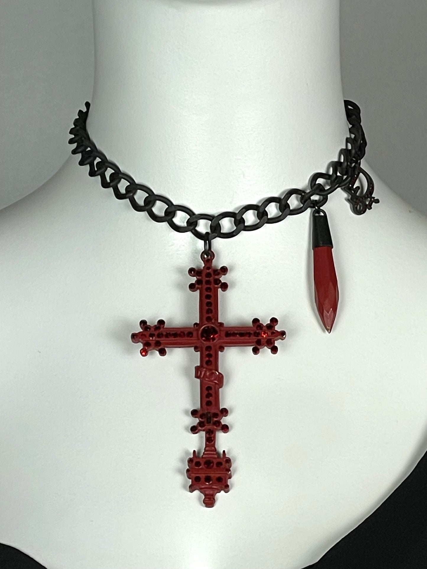 F/W 2006 Christian Dior by John Galliano Runway Large Red & Black Goth Choker Necklace