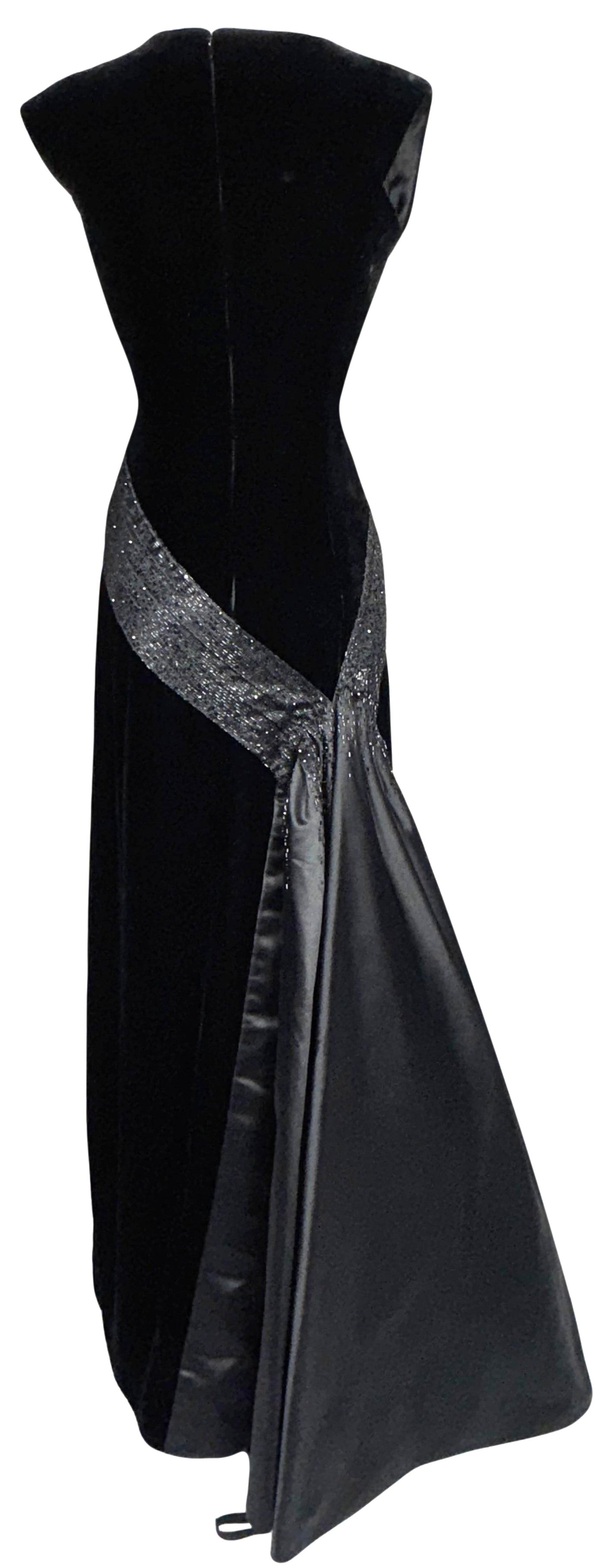 F/W 2007 Christian Dior x John Galliano Haute Couture Runway 1940's Old Hollywood Starlet Black Velvet Beaded Gown Dress