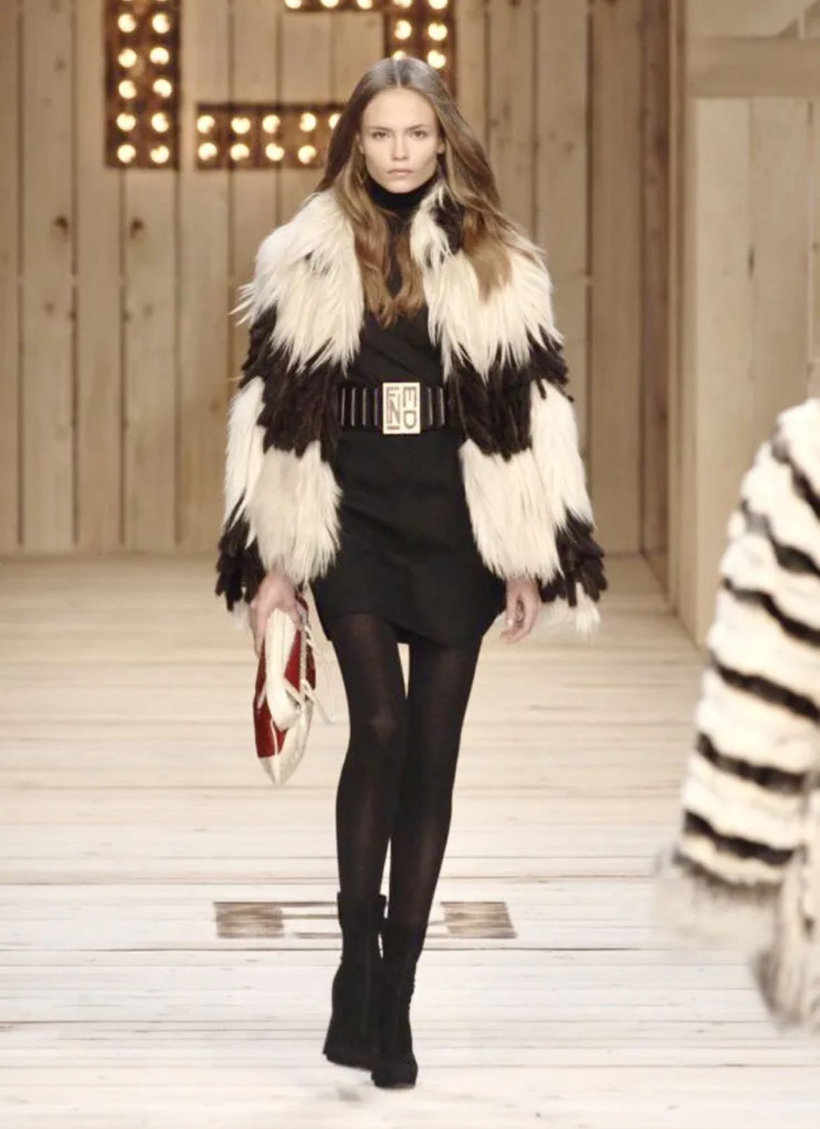 F/W 2007 Fendi by Karl Lagerfeld Runway Editorial Brown & White Shaggy Kidassia & Mink Fur Coat
