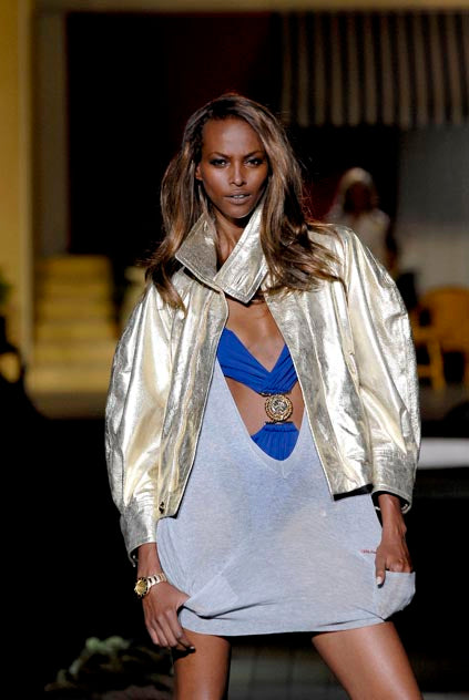 S/S 2007 Dsquared2 Runway Plunging Black Backless String Monokini Swimsuit w Gold Medallion