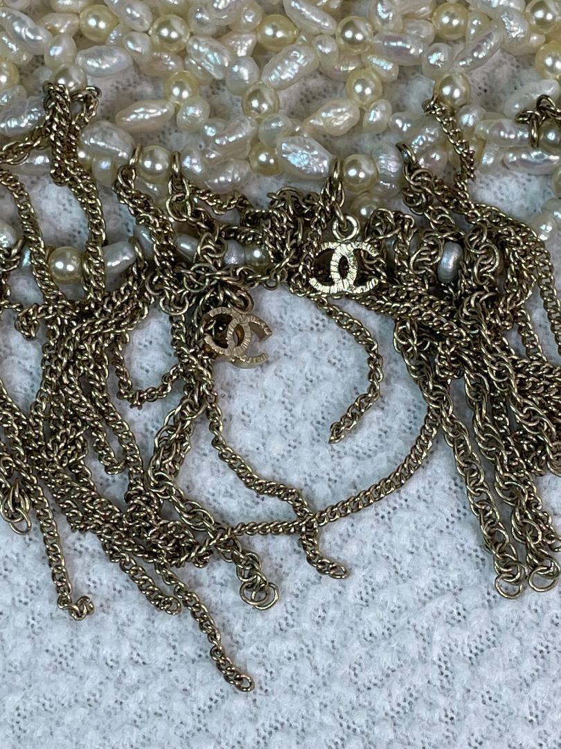 Pre-Fall 2009 Chanel by Karl Lagerfeld Runway 20's Flapper Pearl Chain Logo Hat Cap