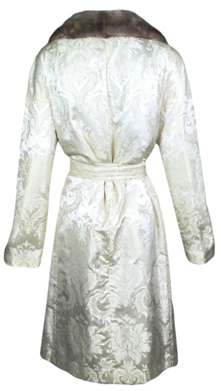 Vintage F/W 1998 Dolce & Gabbana 1950's Old Hollywood Ivory Silk Brocade Fitted Jacket w Fur Collar